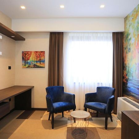 Carpe Diem Boutique Hotel 泽尼察 外观 照片