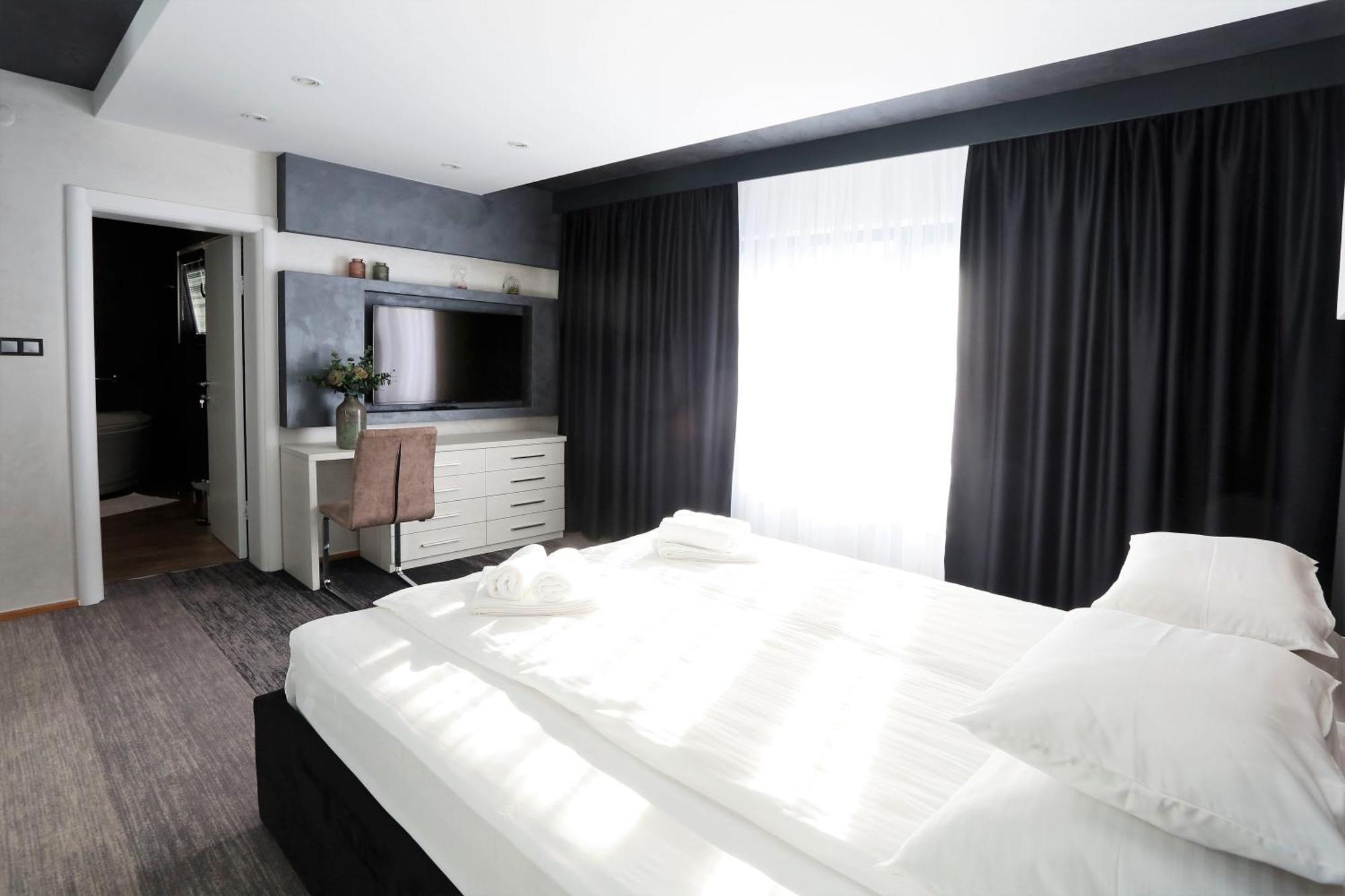 Carpe Diem Boutique Hotel 泽尼察 外观 照片