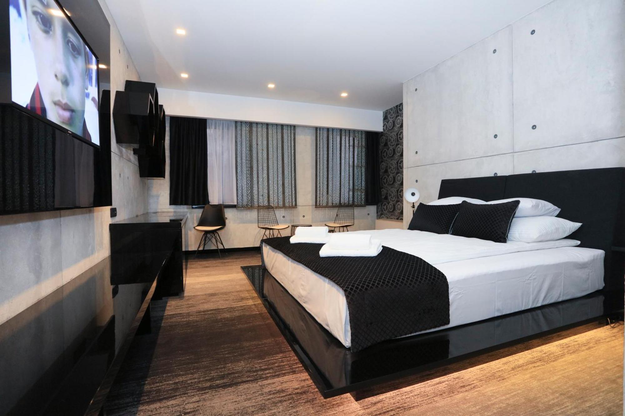 Carpe Diem Boutique Hotel 泽尼察 外观 照片