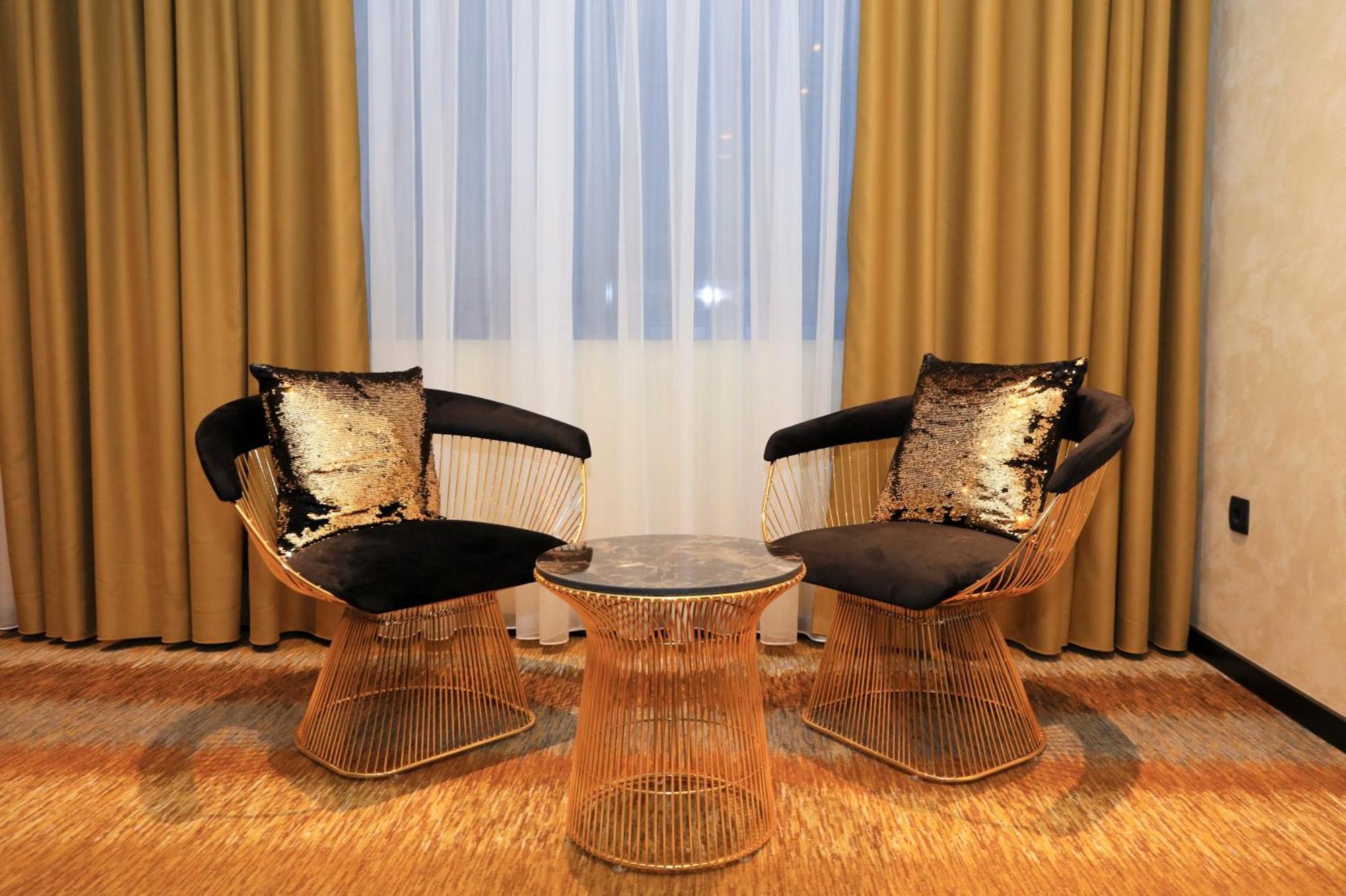 Carpe Diem Boutique Hotel 泽尼察 外观 照片