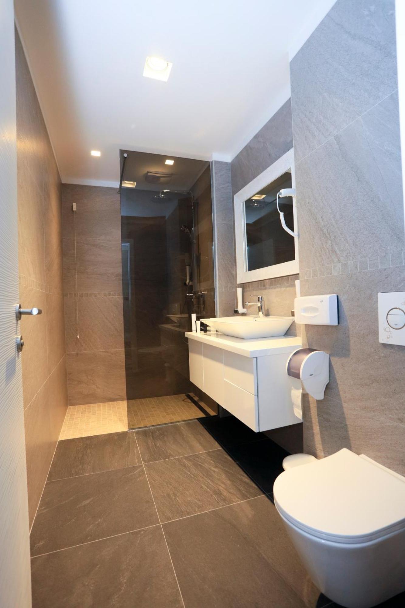 Carpe Diem Boutique Hotel 泽尼察 外观 照片