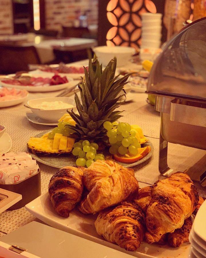 Carpe Diem Boutique Hotel 泽尼察 外观 照片